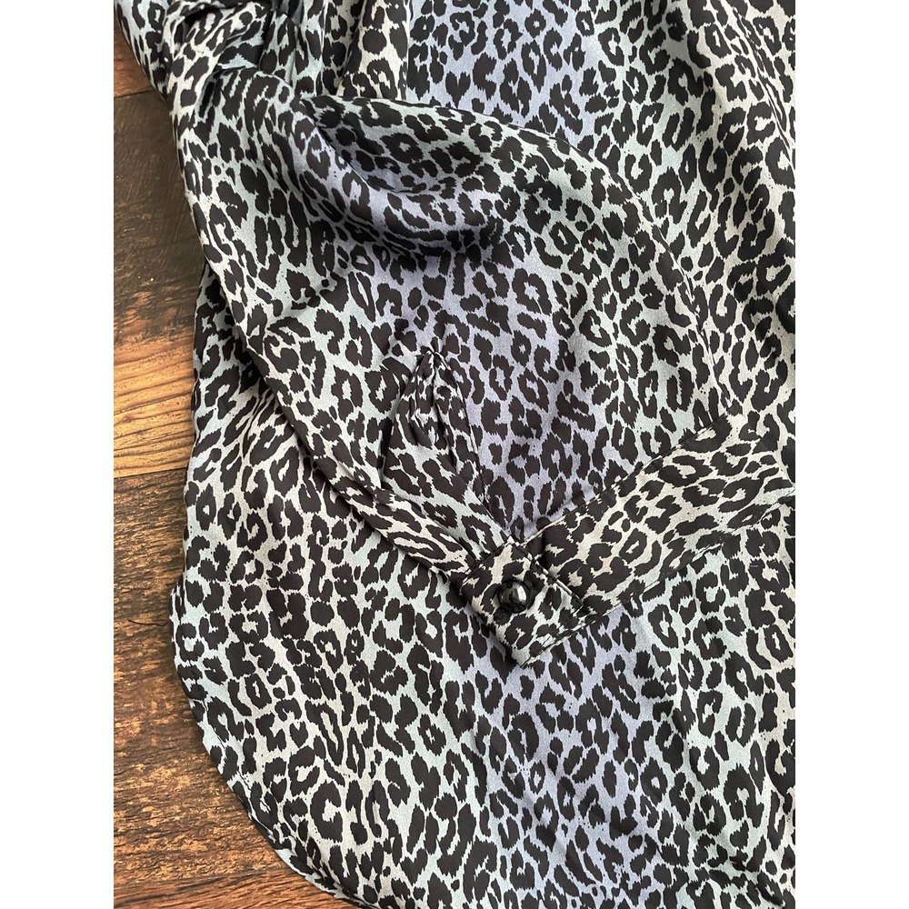 Bob Mackie Wearble Art Long Sleeve Button Up Womens Lightweight Cheetah Top XL - Picture 6 of 12